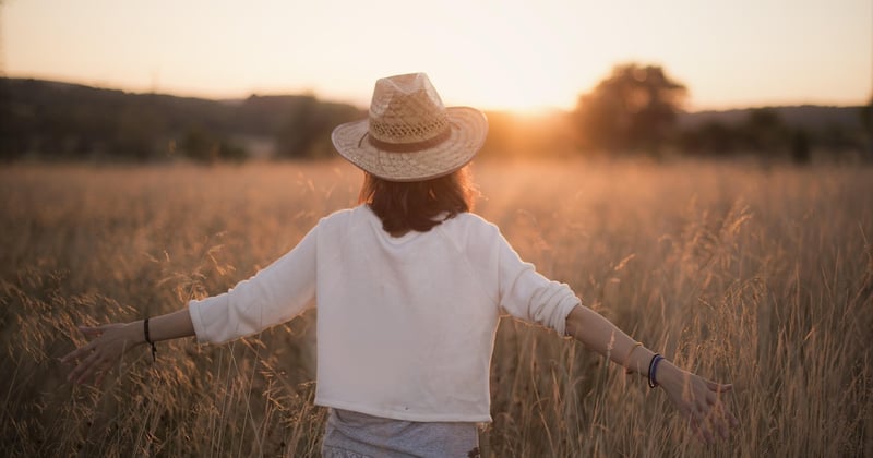 Voyager seule en tant que femme : conseils de sécurité essentiels pour un périple serein